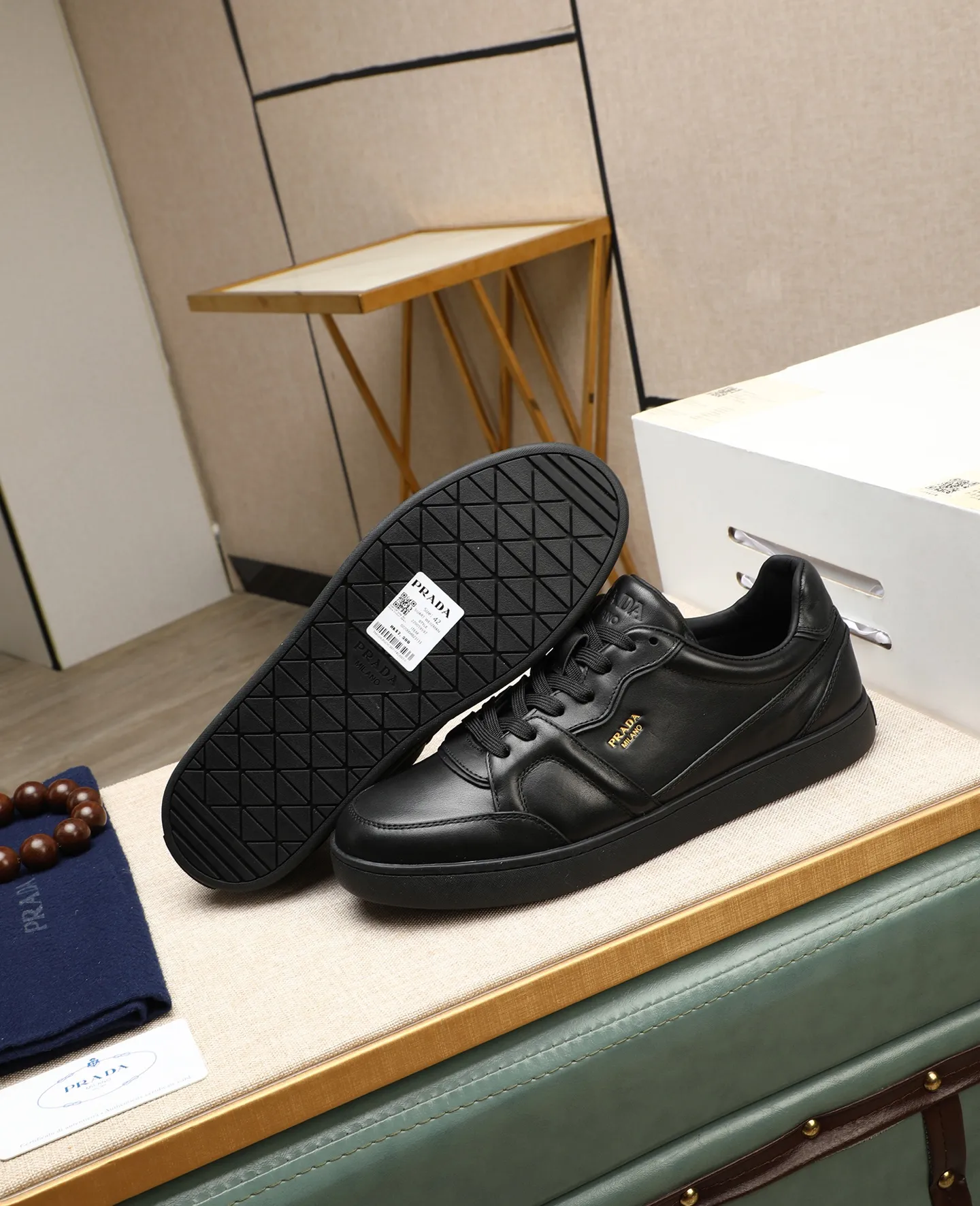 Men's shoes 💰580 🌹🌹[PRADA—Prada] 2025 latest model 🙈original replica! 👟👟👟Available here. The workmanship is top-notch. The upper is made from Italy. 🇮🇹Imported first-layer cowhide. ❗️Breathable genuine leather lining @Suitable for travel. The original version has an enlarged engraved sole, making it suitable for all kinds of travels, showing low-key luxury. Let quality speak for itself. Color: Size: 38-45